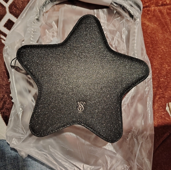 Victoria secret - Picture 2 of 2